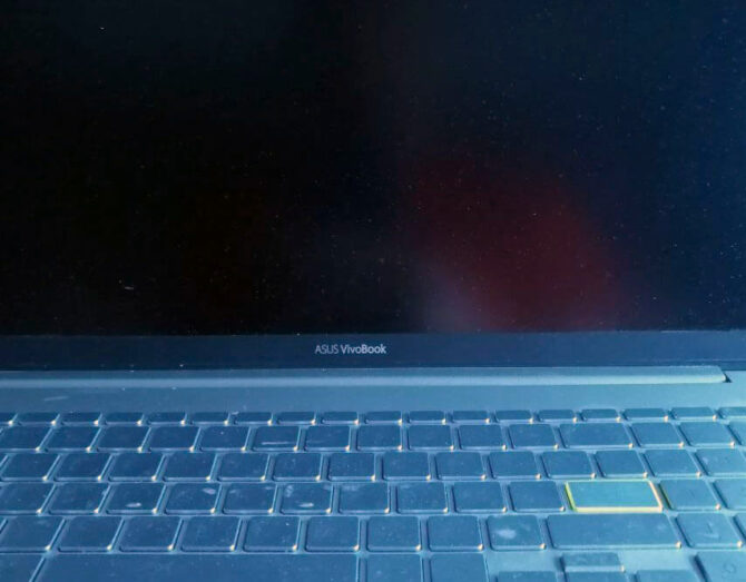Не заряжается ноутбук Asus фото